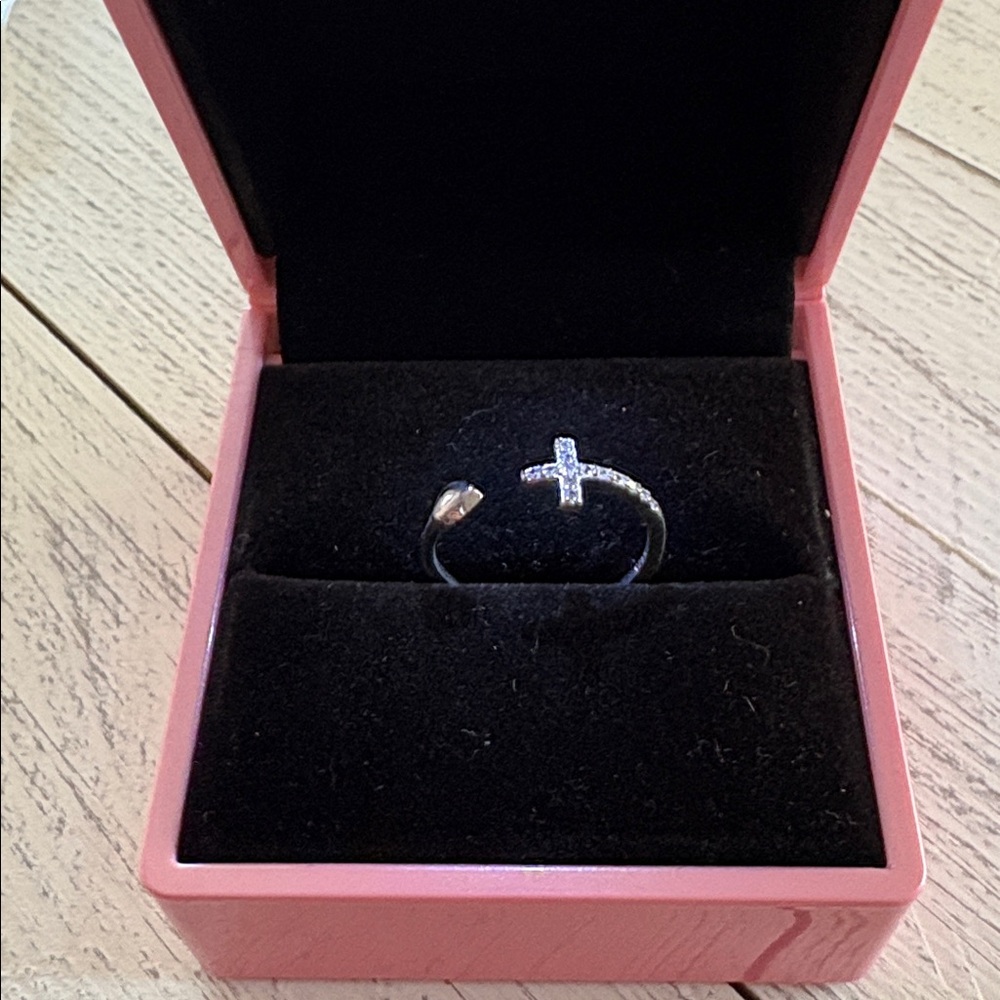 Sterling Silver marked 925 Heart and Cross Ring with CZ Stones 8/9